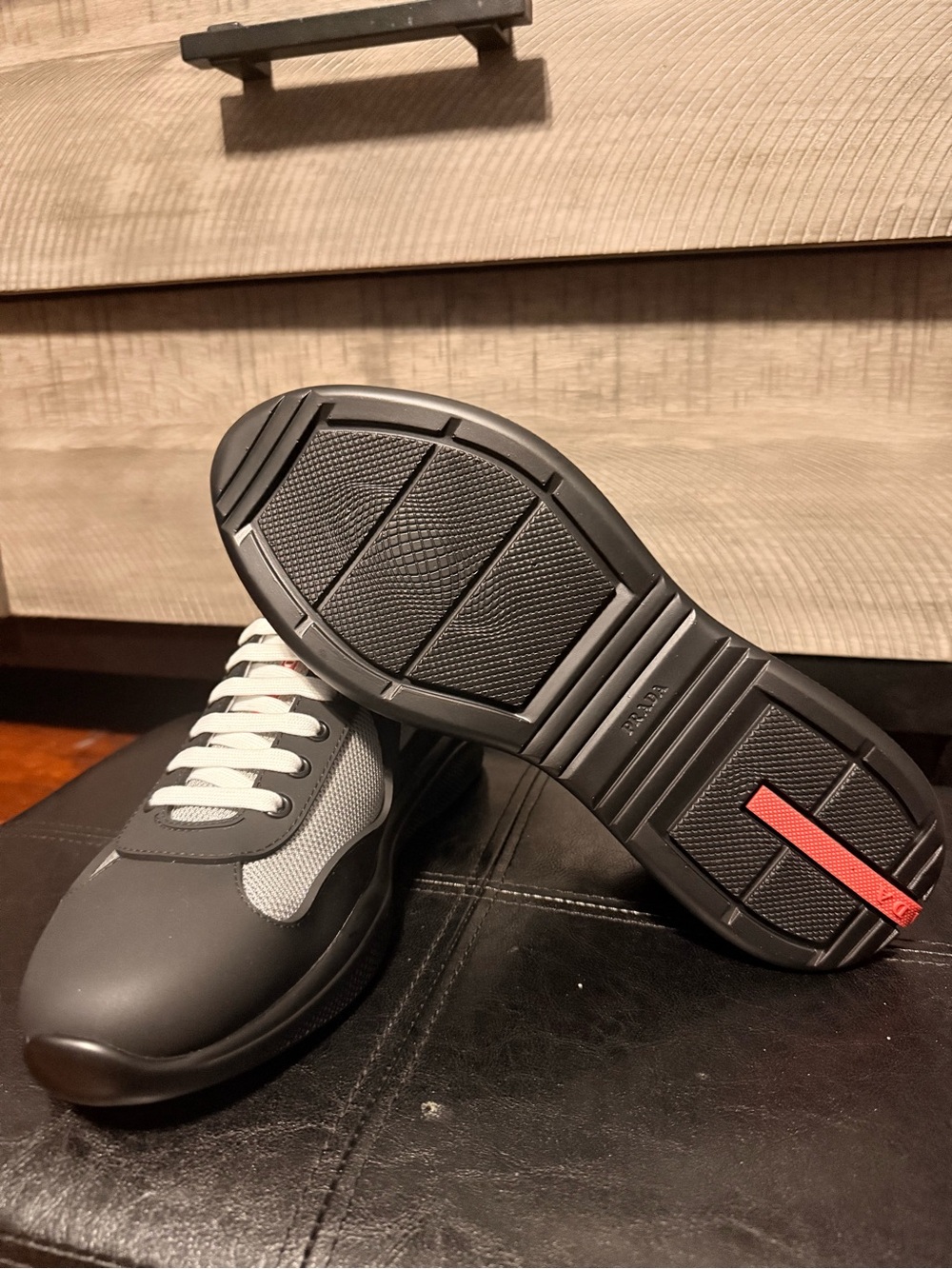 Prada black soft cups - Picture 5 of 7